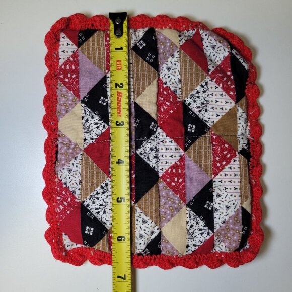 Handmade Hotpads Lace Doily Edge Sewn Pair Red Black 7 x 5.5 Inches Grannycore - Picture 4 of 5